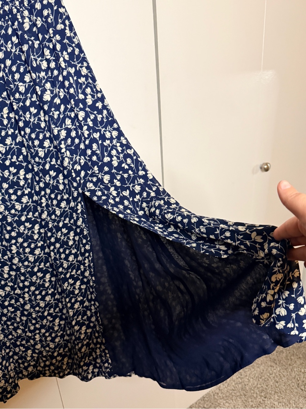 Reformation Navy and White Floral Smocked Midi Dress - Picture 4 of 7